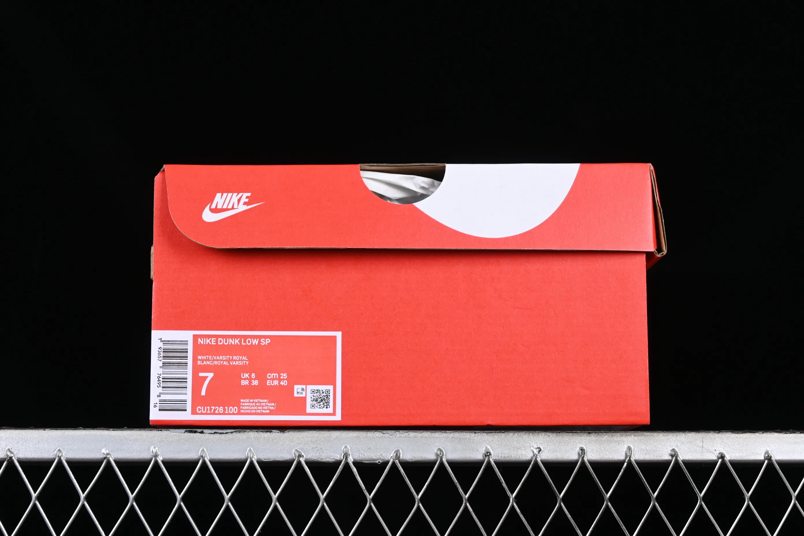 All Categories Nk SB Dunk Series Nk SB Dunk Low Low-top Sneakers Nk SB Dunk Low Pro "Kentucky" White and Blue University of Kentucky SB Smashing Backboard Fashion Casual Sneakers CU1726-100